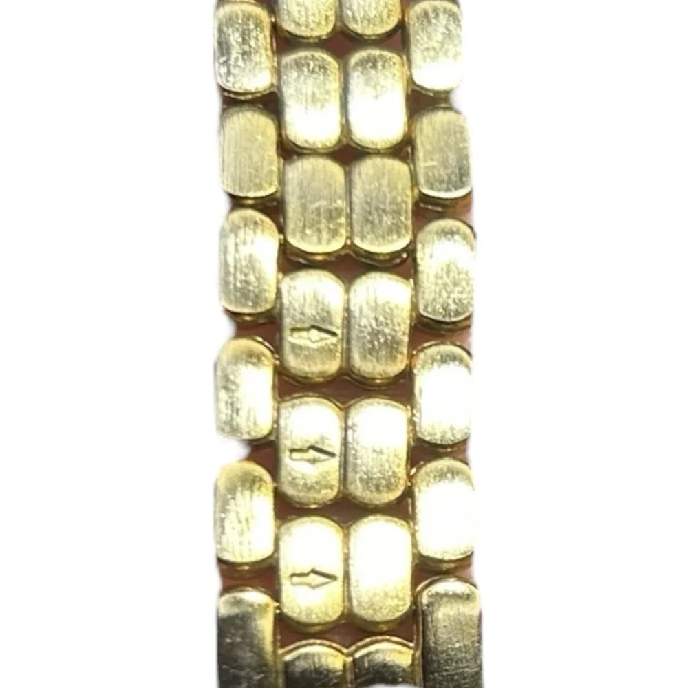 Vintage GALAXIE By ELGIN Watch Goldtone Crystal Rhinestone Bezel Quartz NLN406